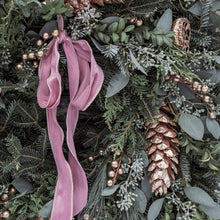 Load image into Gallery viewer, Heart of Gold Collection Premium Fresh Wreath