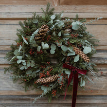Load image into Gallery viewer, Plum Collection Premium Fresh Wreath