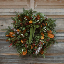 Load image into Gallery viewer, Magnolia Collection Premium Fresh Wreath