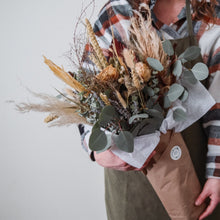 Load image into Gallery viewer, Everlasting Dried Flower Bouquet