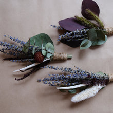 Load image into Gallery viewer, Boutonniere
