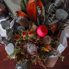 Load image into Gallery viewer, Everlasting Dried Flower Bouquet