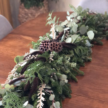 Load image into Gallery viewer, Seasonal Table Centrepiece