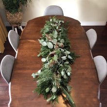 Load image into Gallery viewer, Seasonal Table Centrepiece