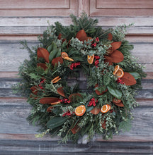Load image into Gallery viewer, Magnolia Collection Classic 20" Fresh Wreath