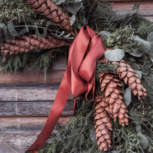 Load image into Gallery viewer, Fresh Half Moon Wreath