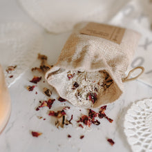 Load image into Gallery viewer, Herbal Oatmeal Bath Soak