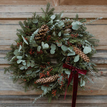 Load image into Gallery viewer, Plum Collection Premium Fresh Wreath
