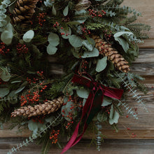 Load image into Gallery viewer, Plum Collection Premium Fresh Wreath
