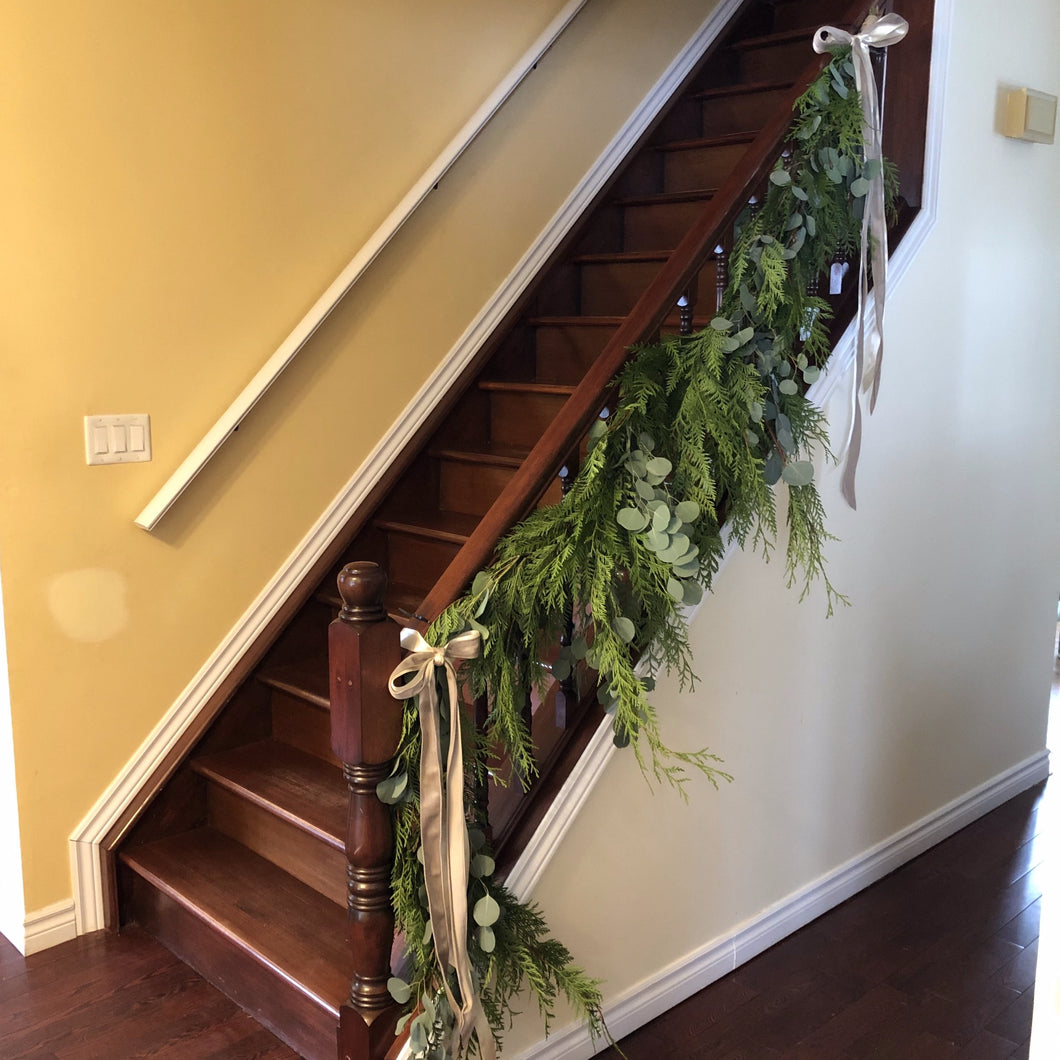Cedar & Eucalyptus Staircase/Fireplace Mantel Garland